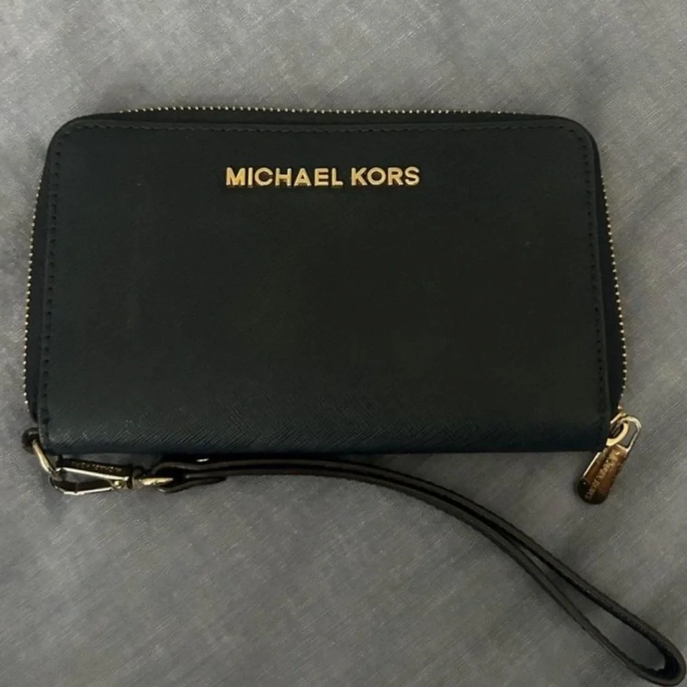 Wallet - Picture 1 of 2